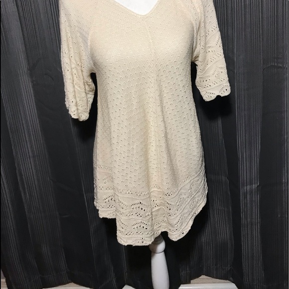 blouse in good condition almost new - Picture 4 of 8